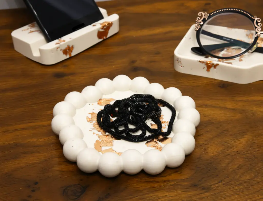 Vide Poche Pentagone Blanc/Or Rose