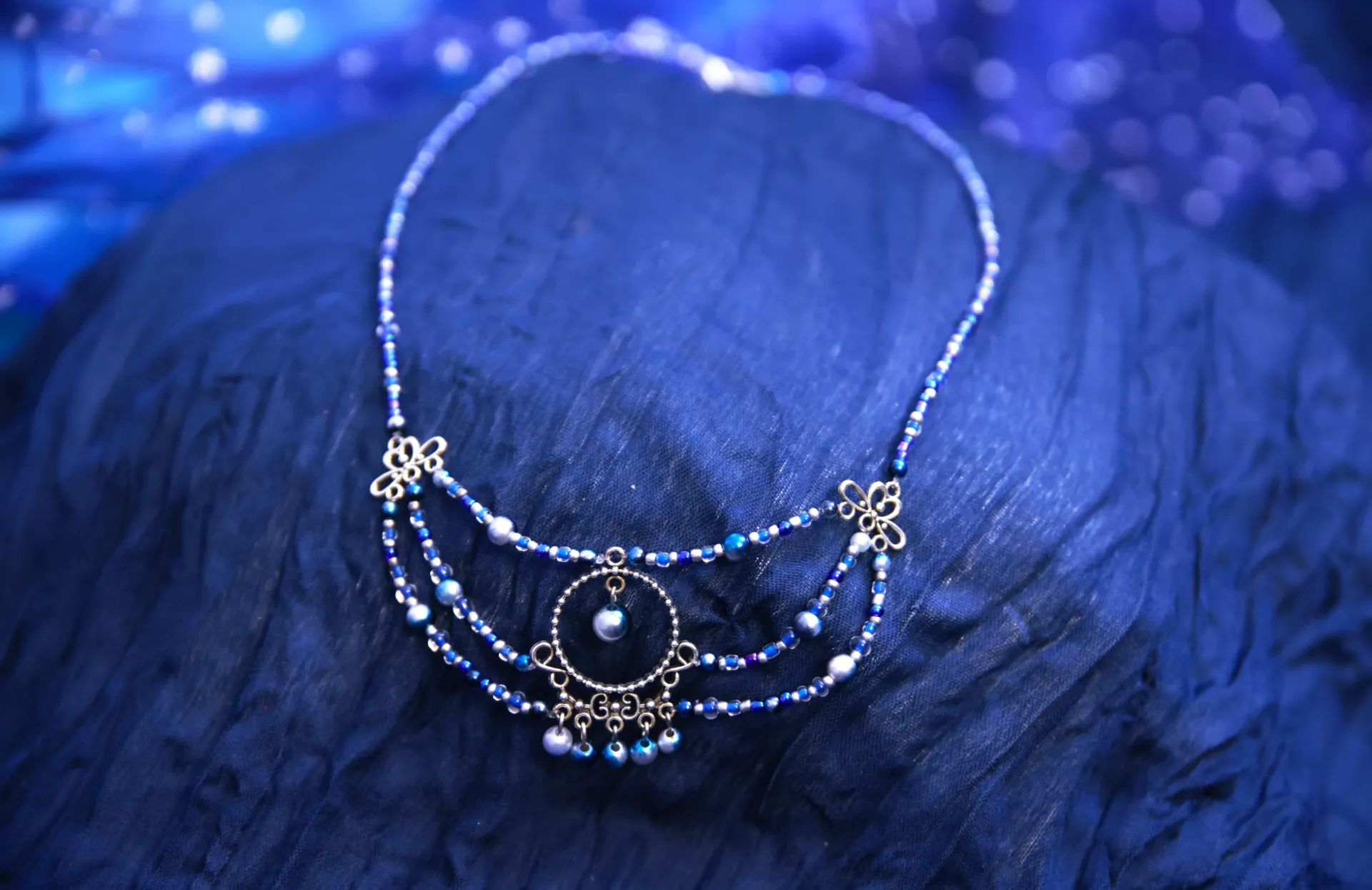 Collier perles bleues